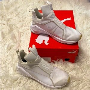 Puma Sneakers (women’s)